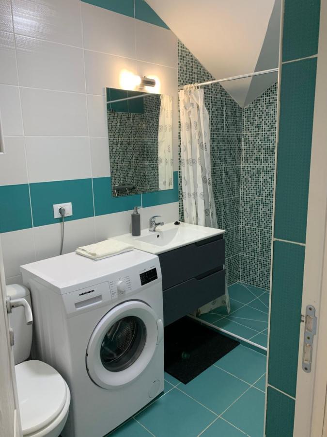 Unique Cozy Apartament near UMF Iasi Extérieur photo